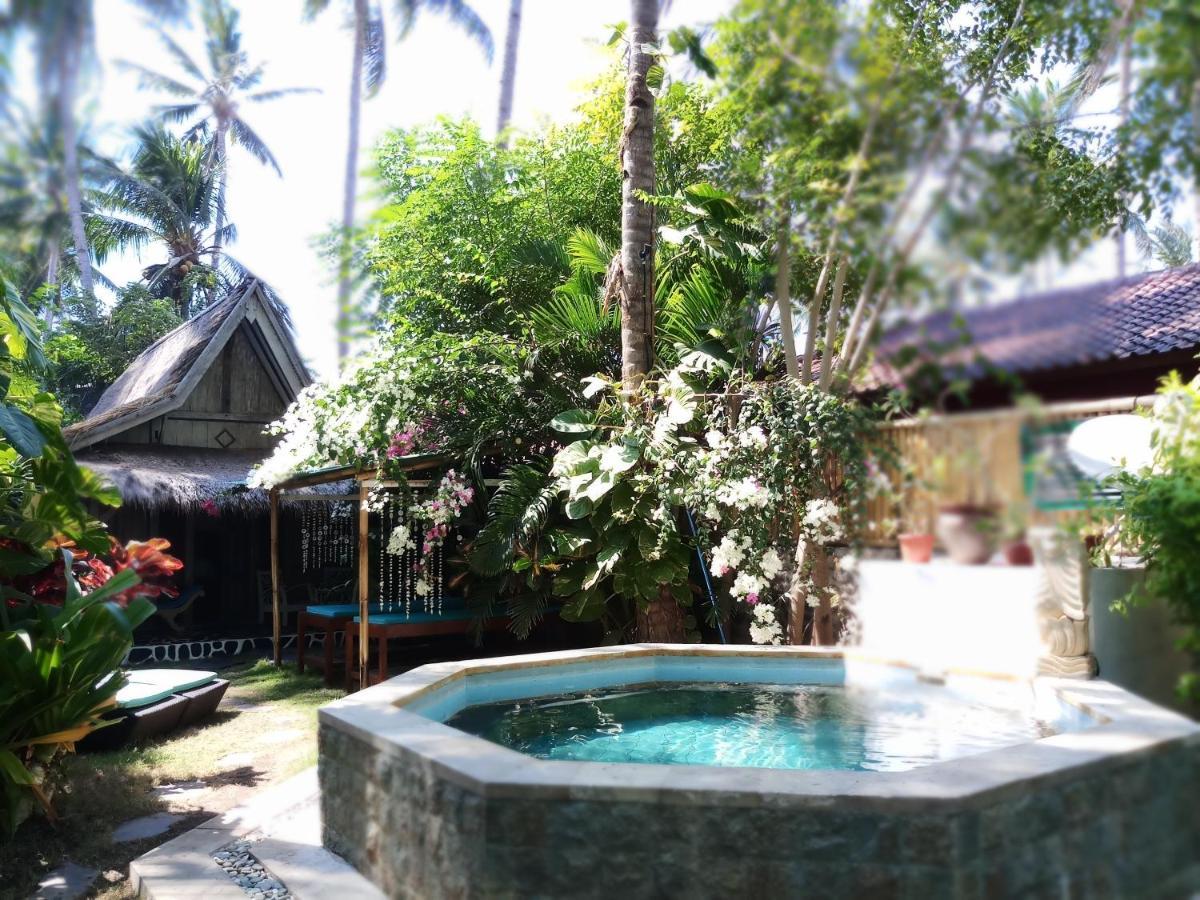 Kai'S Beach House Villa Gili Islands Exterior photo
